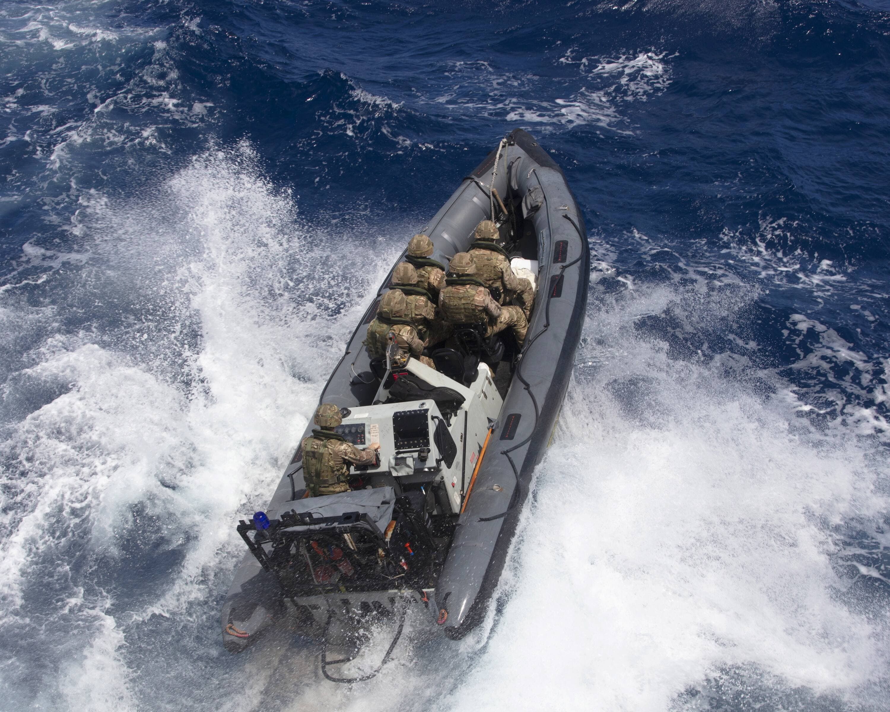 Trois morts dans une frappe américaine contre un bateau de narcotrafiquants  présumés | TVA Nouvelles | QUB info