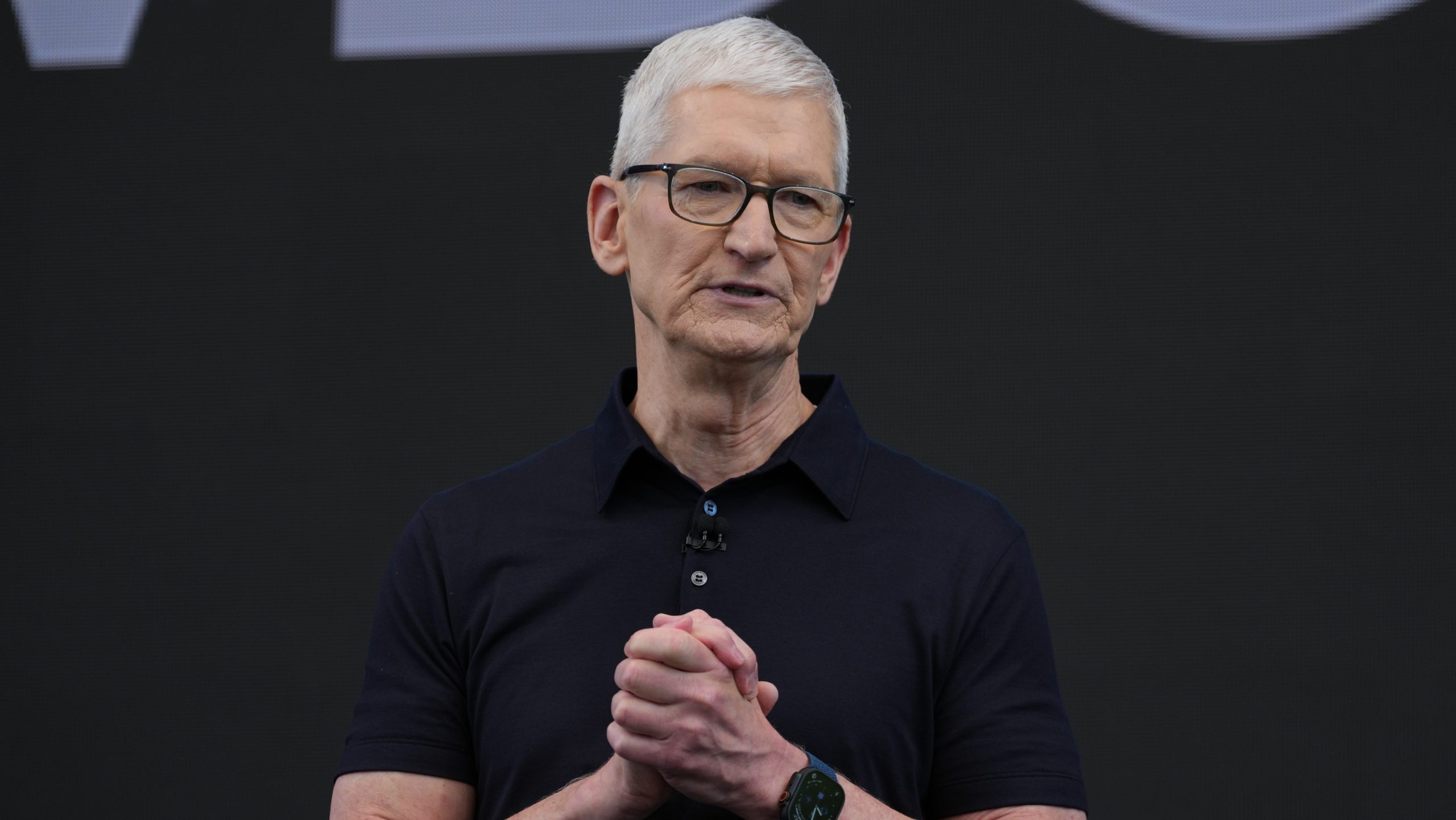 Tim Cook annonce une hausse des prix imminente pour les produits Apple -  Cintese