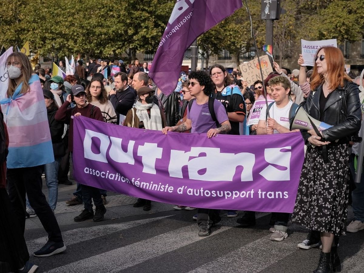 Une plainte pour discrimination transphobe a été déposée contre le consulat  américain de Paris – franceinfo