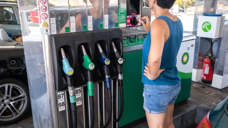 Après la signature de l'accord Etats-Unis/Iran, les prix du pétrole chutent  de plus de 3%