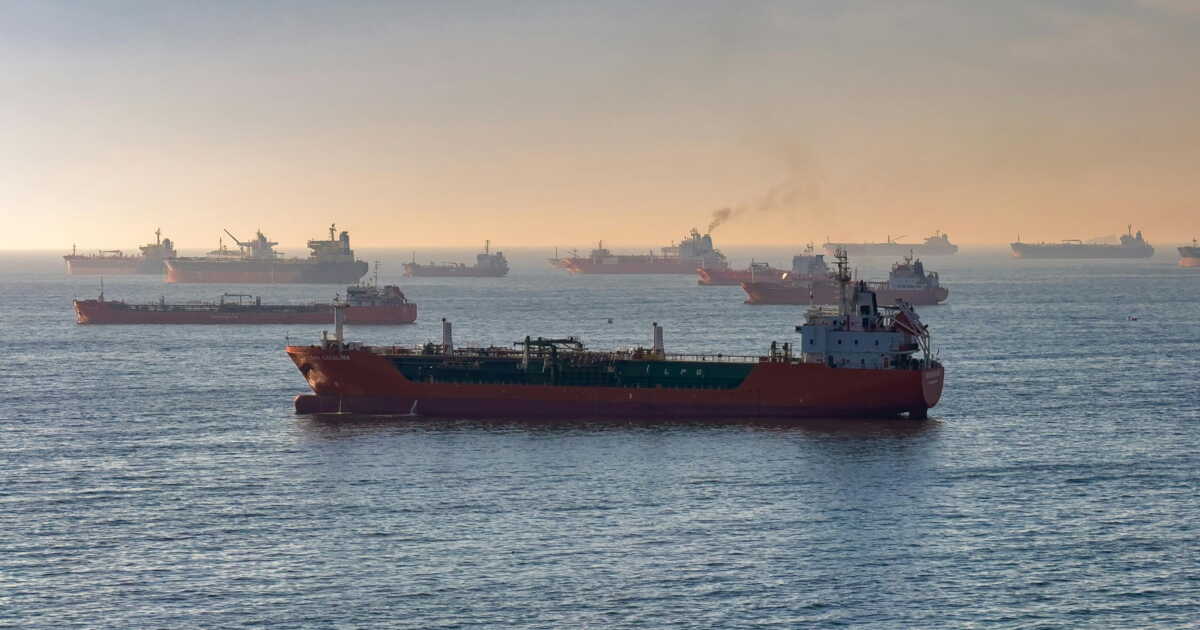 Le détroit d'Ormuz bloqué : inquiétude pour le commerce maritime -  Capital.fr