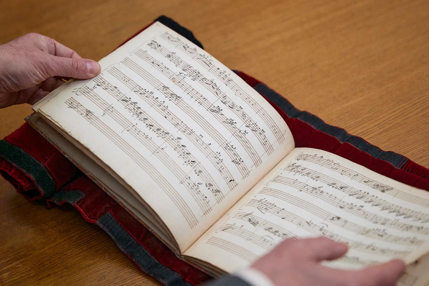 Un manuscrit inédit de Mozart découvert à la Bibliothèque nationale de  France sera interprété pour la Fête de la musique