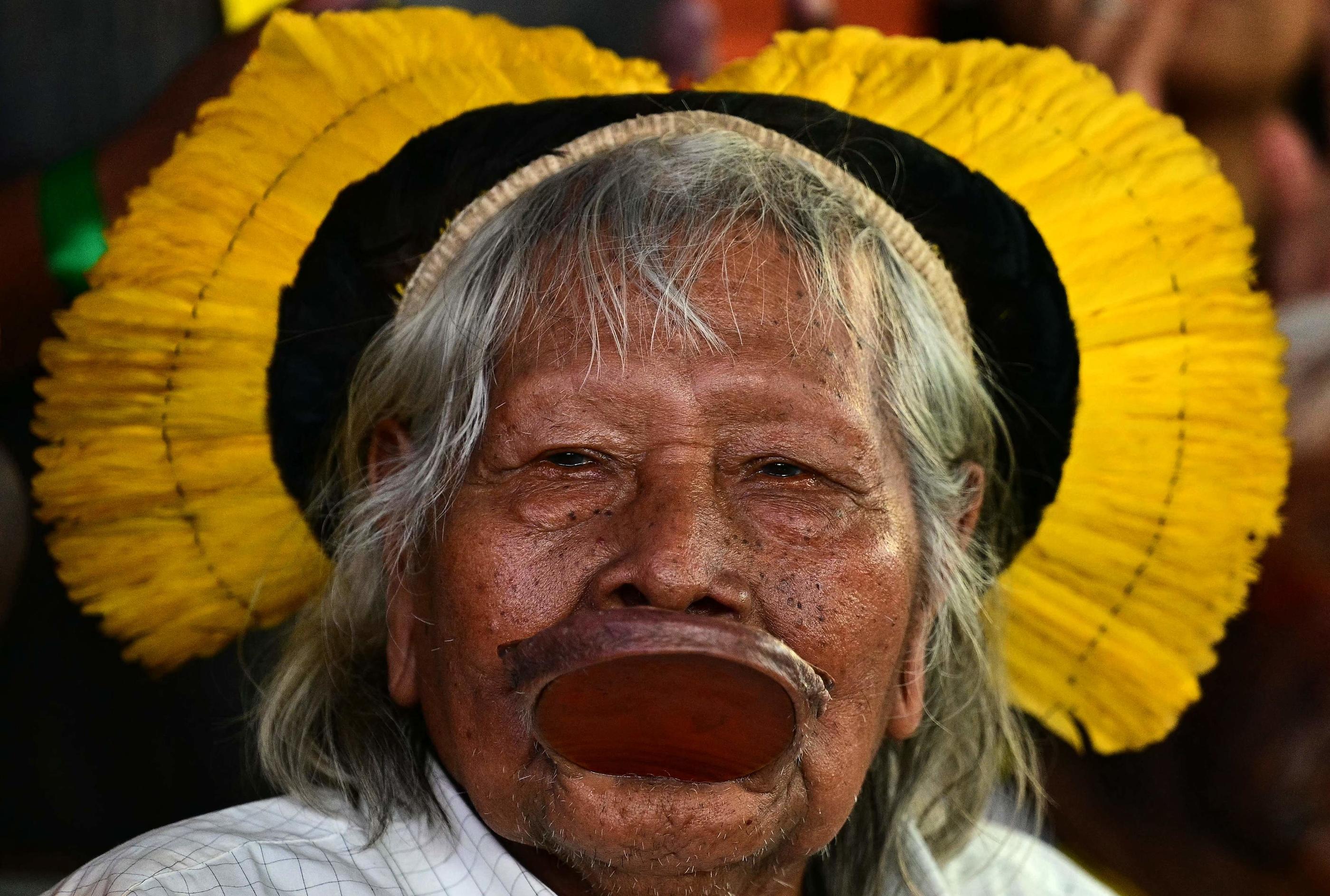 Brésil : le chef Raoni, défenseur emblématique de l'Amazonie, a été admis  en soins intensifs - Le Parisien