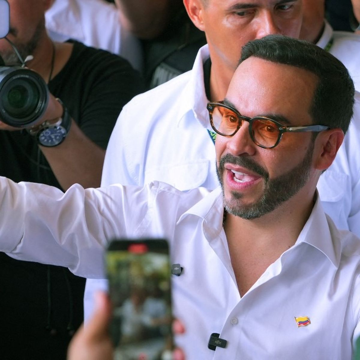 Présidentielle en Colombie : Donald Trump apporte son soutien au populiste  Abelardo de la Espriella, arrivé en tête du premier tour – franceinfo