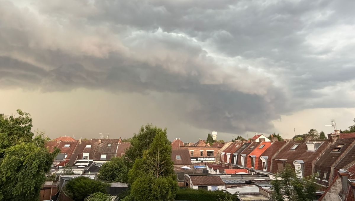 Orages : trois blessés légers dont deux touchés par la foudre, une maison  détruite, le trafic TER perturbé - ICI