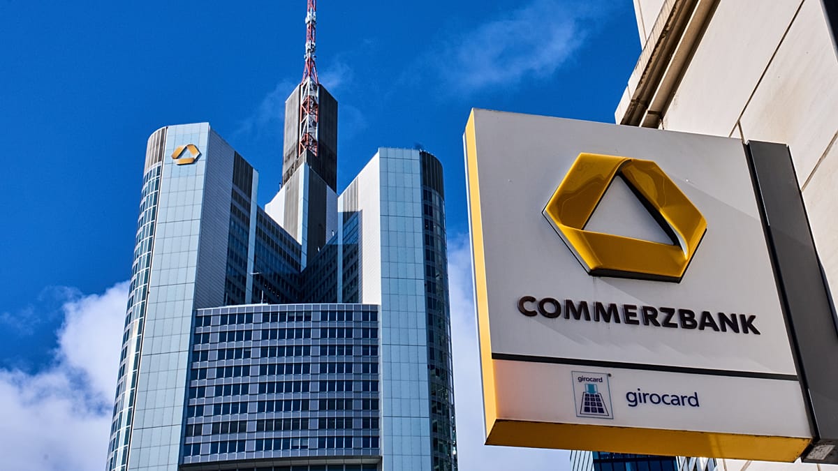 Échéance imminente pour l'OPA hostile d'UniCredit sur Commerzbank | Euronews