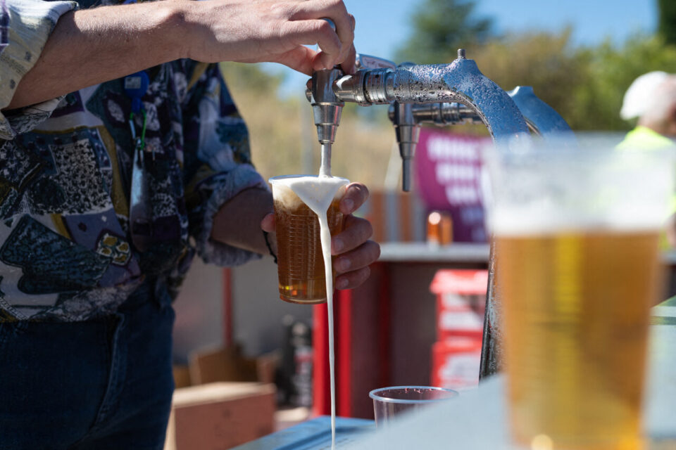 Vigilance rouge canicule : pourquoi l'alcool est interdit à la Fête de la  musique dans une trentaine de départements
