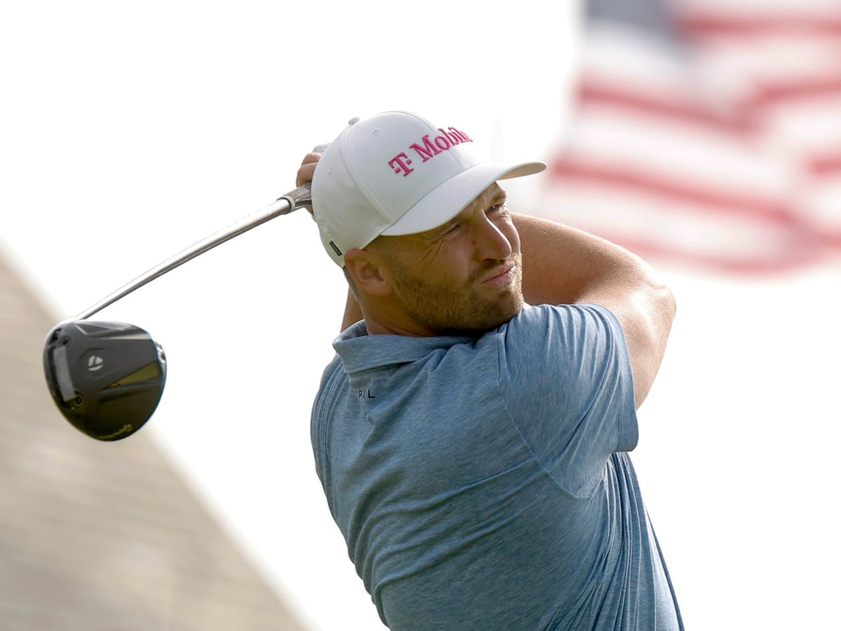 Wyndham Clark roars clear at US Open before darkness brings first round to  a halt | US Open | The Guardian