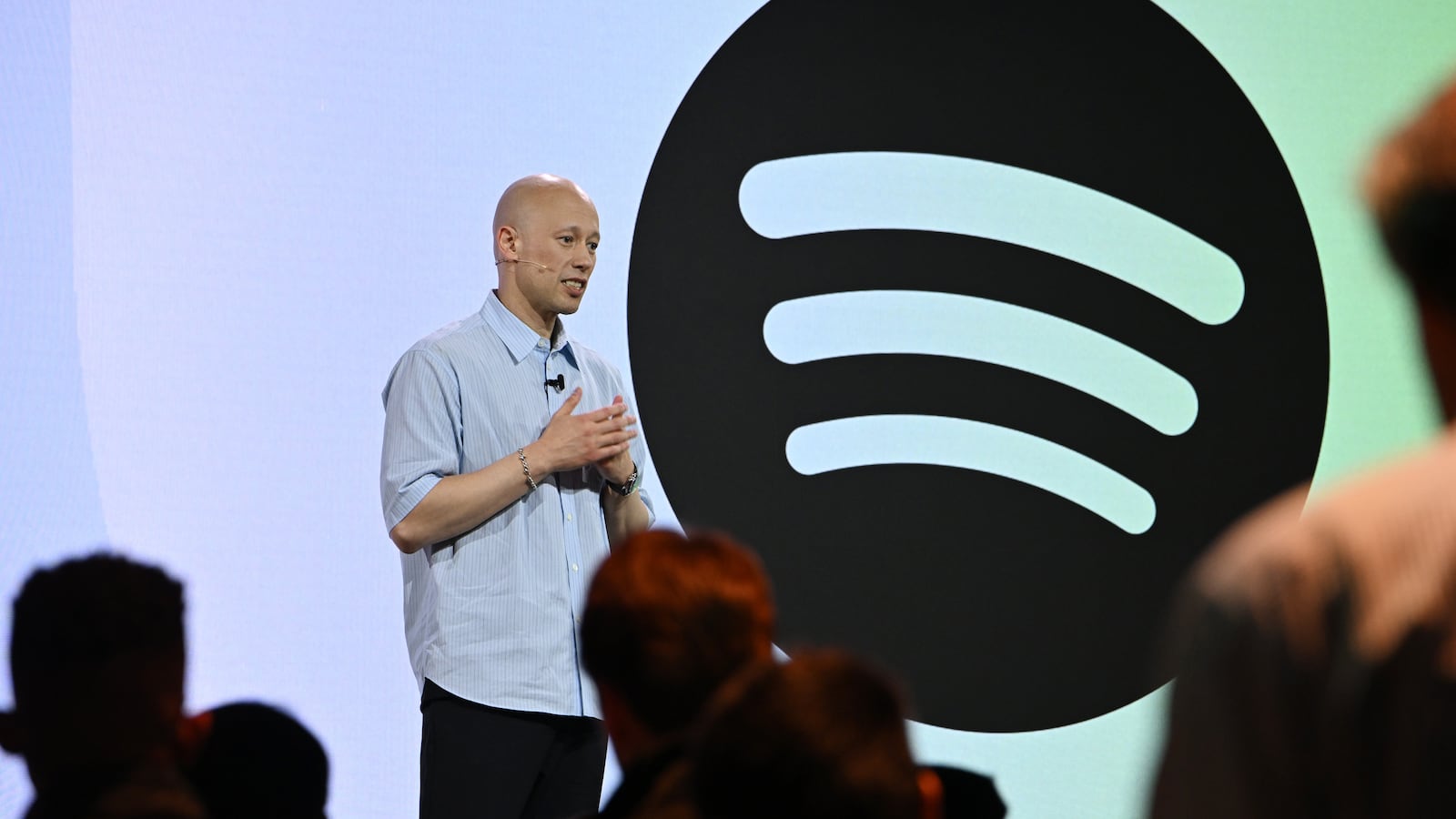 Spotify chief defends AI-generated music – The Irish Times