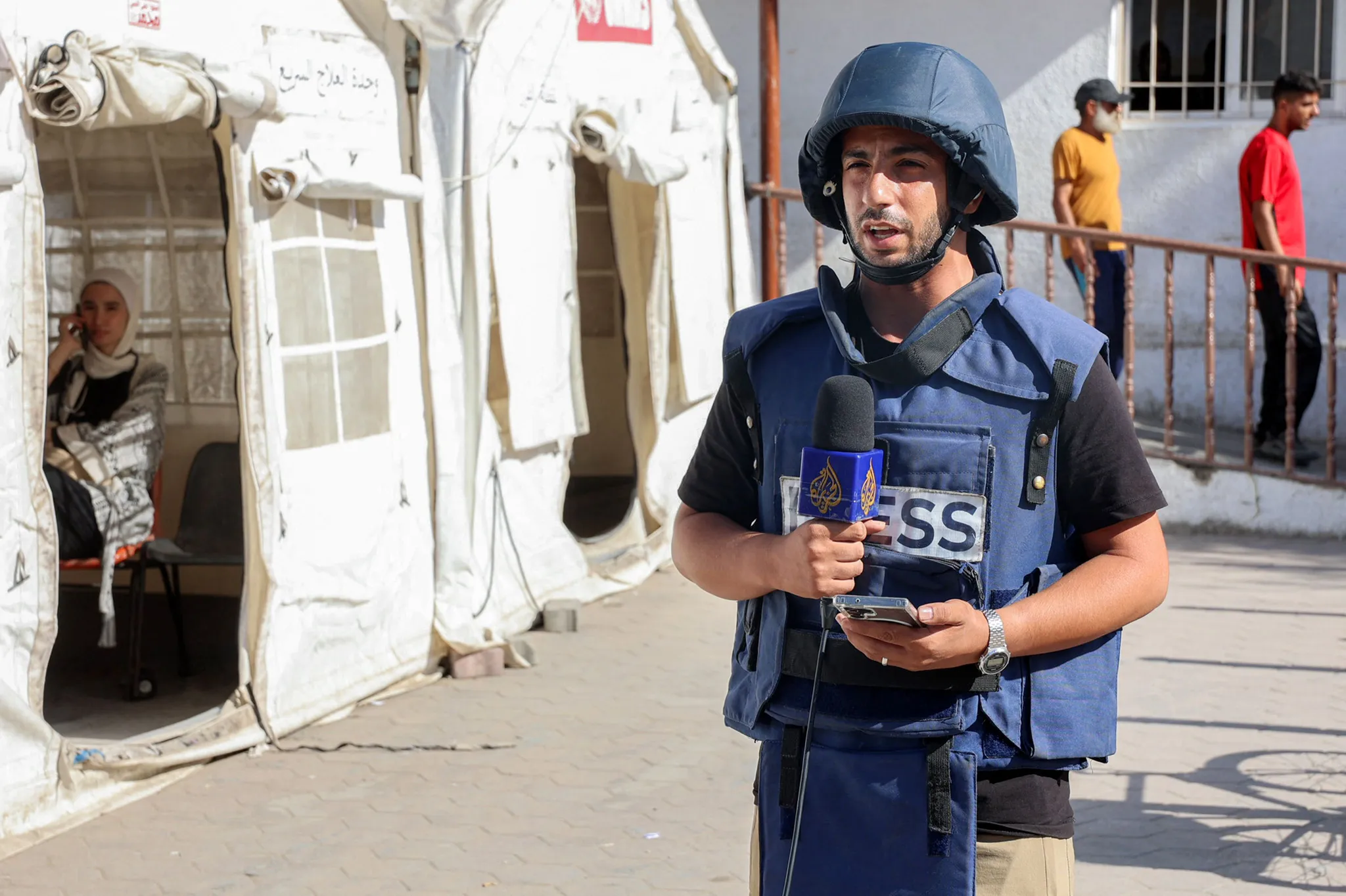 Cinq journalistes d'Al Jazeera tués à Gaza, ciblés par une frappe  israélienne | France Culture