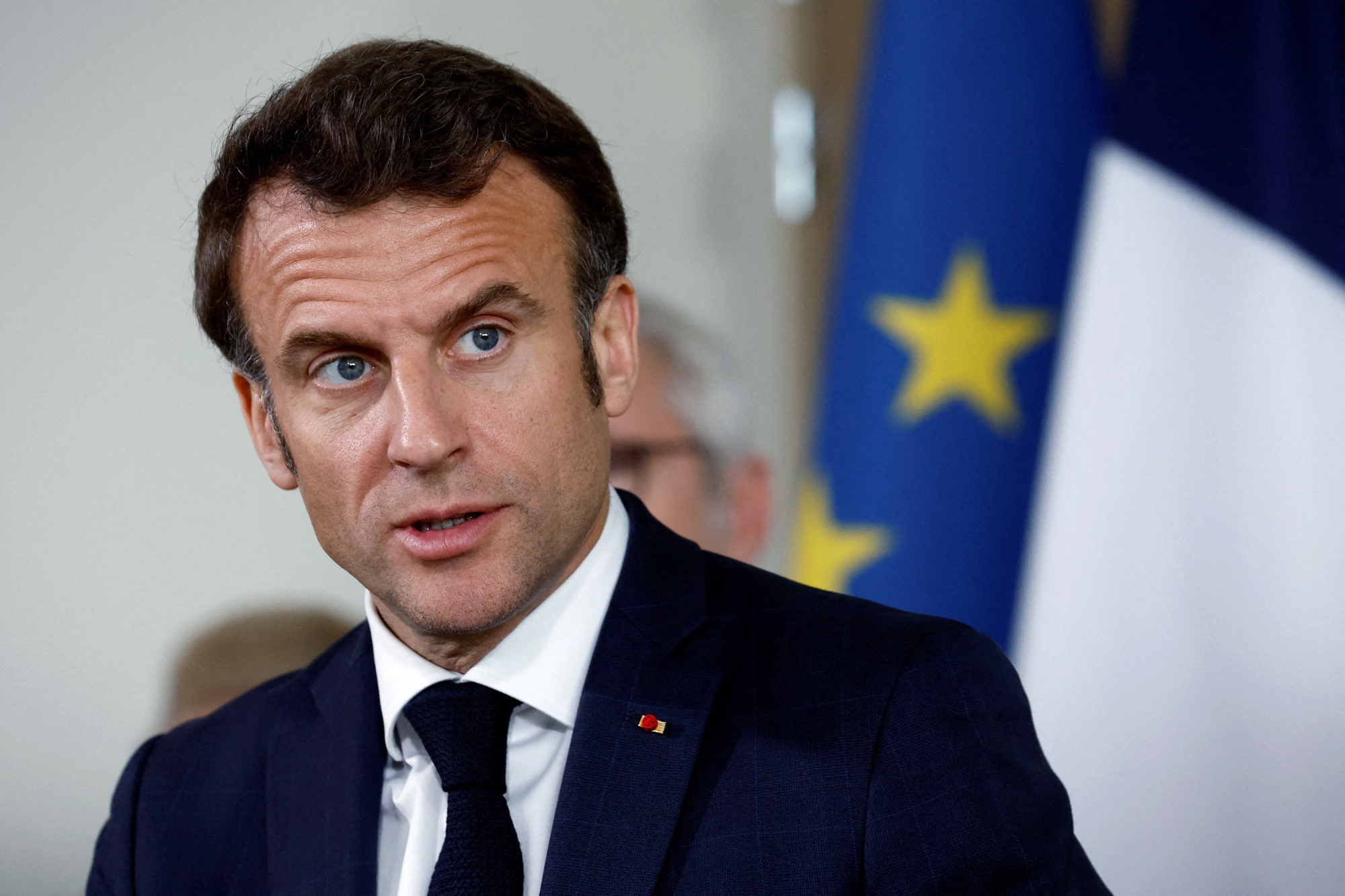 Violences après la mort de Nahel : Emmanuel Macron convoque une cellule  interministérielle de crise
