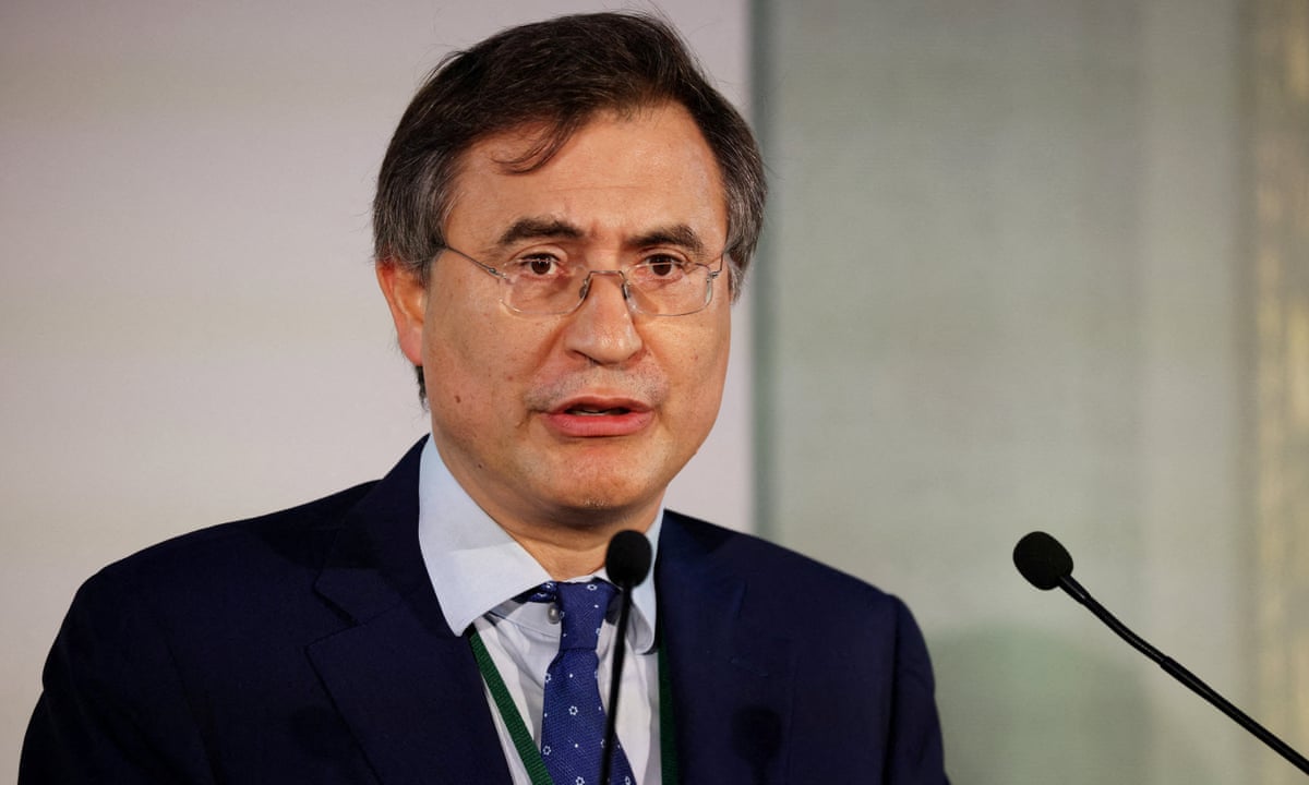 Hedge fund billionaire Sir Chris Hohn paid himself £276m in 2023 | The  super-rich | The Guardian