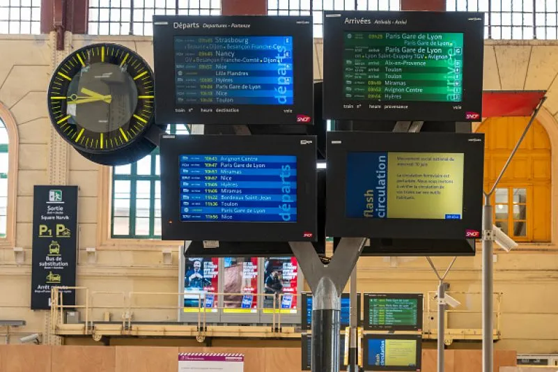 SNCF et canicule : les personnes "vulnérables" appelées à éviter de prendre  le train