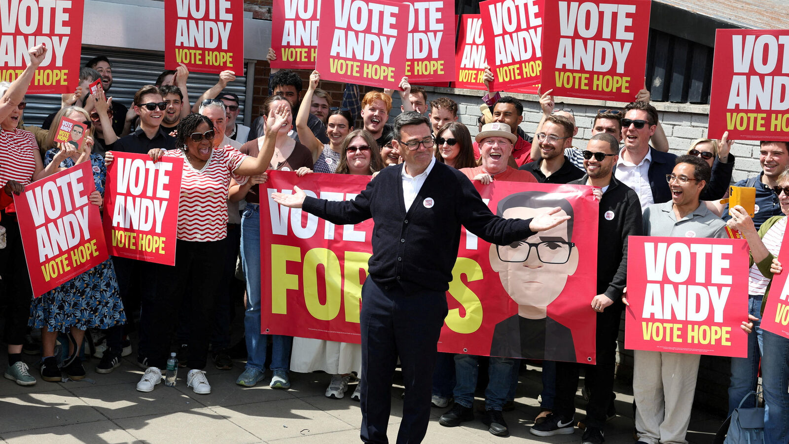 Keir Starmer bientôt remplacé par le « roi du Nord » ? Andy Burnham, élu  député, se place en pole position pour défier le Premier ministre  britannique - Le Parisien
