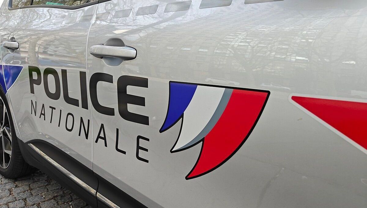 Deux enfants découverts sans vie dans une voiture en pleine chaleur à  Carpentras - ICI