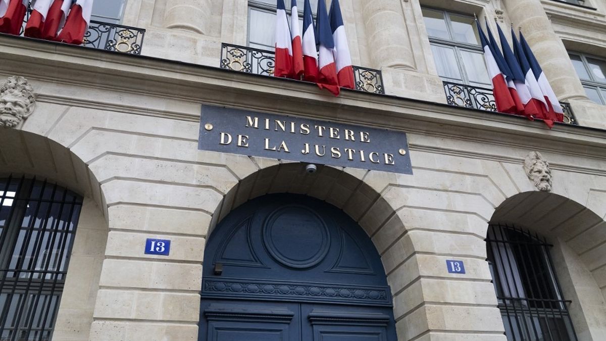 Affaire Lyhanna : quelles suites disciplinaires après les conclusions de la  mission d'inspection ? – franceinfo