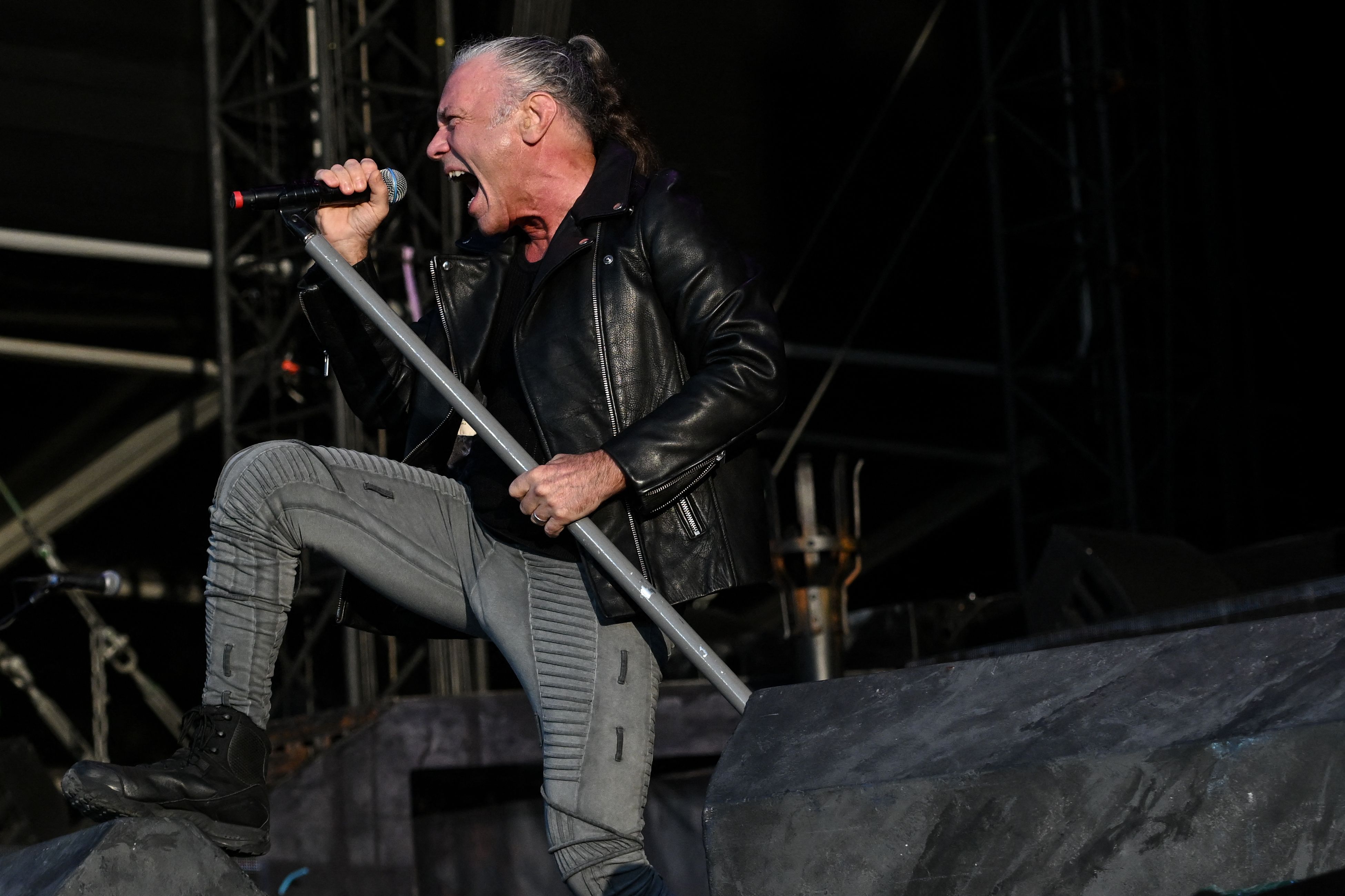 Iron Maiden: une panne d'électricité interrompt leur concert à Paris La Défense  Arena - L'essentiel
