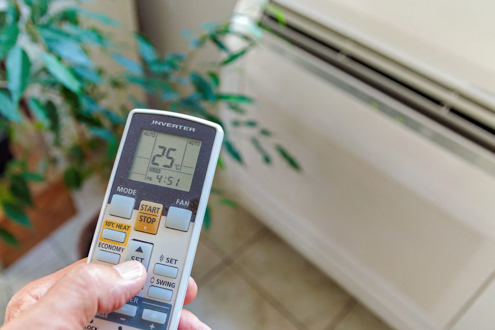 Fortes chaleurs : Saint-Paul-lès-Dax déploie des climatiseurs mobiles dans ses  écoles | ICI