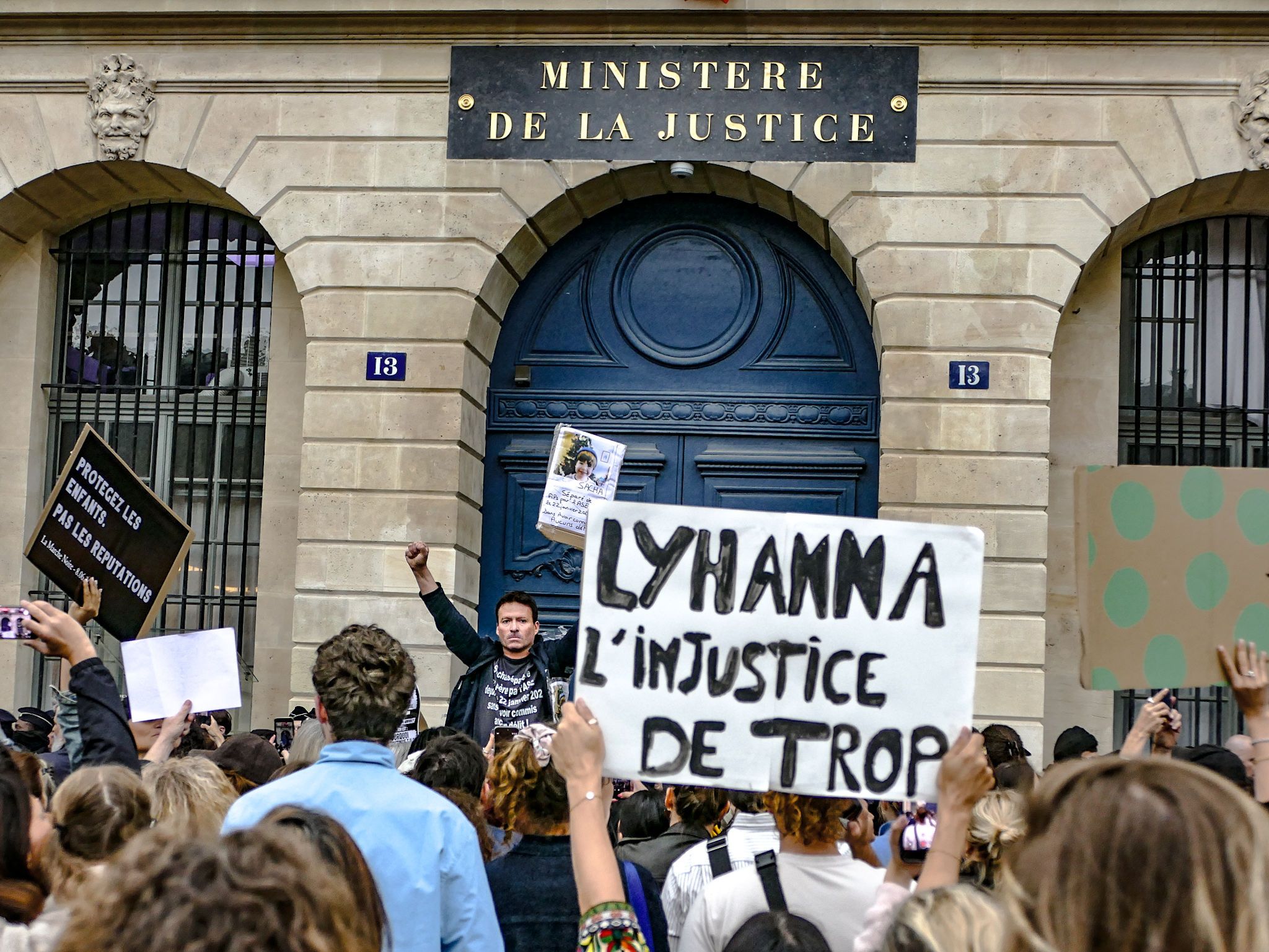 SONDAGE – Affaire Lyhanna : 75 % des Français approuvent la création d'une  cour disciplinaire de la magistrature