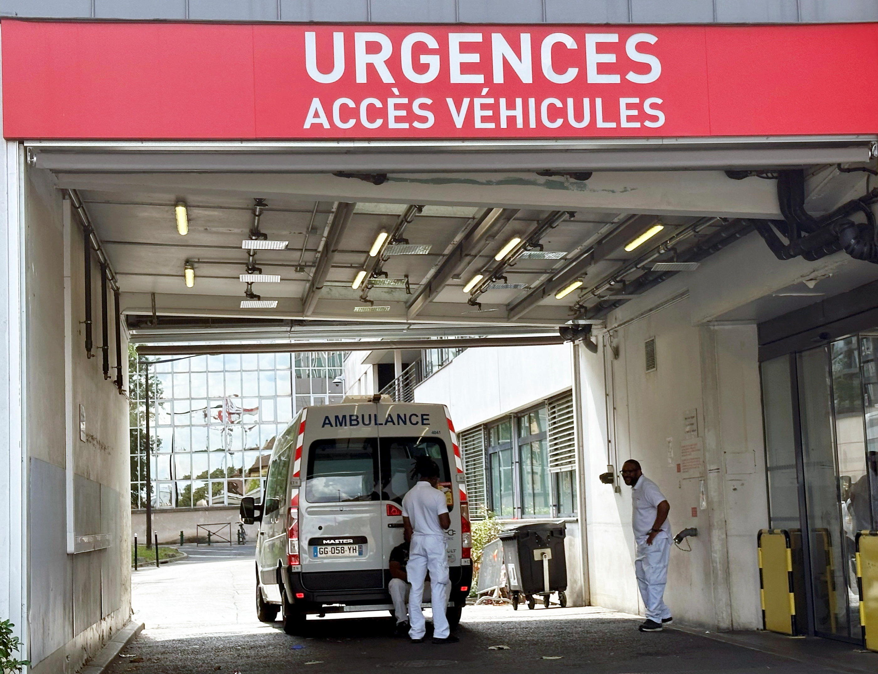 Canicule : les appels au Samu bondissent de 30 à 40 %, les urgences  redoutent les prochains jours - Le Parisien
