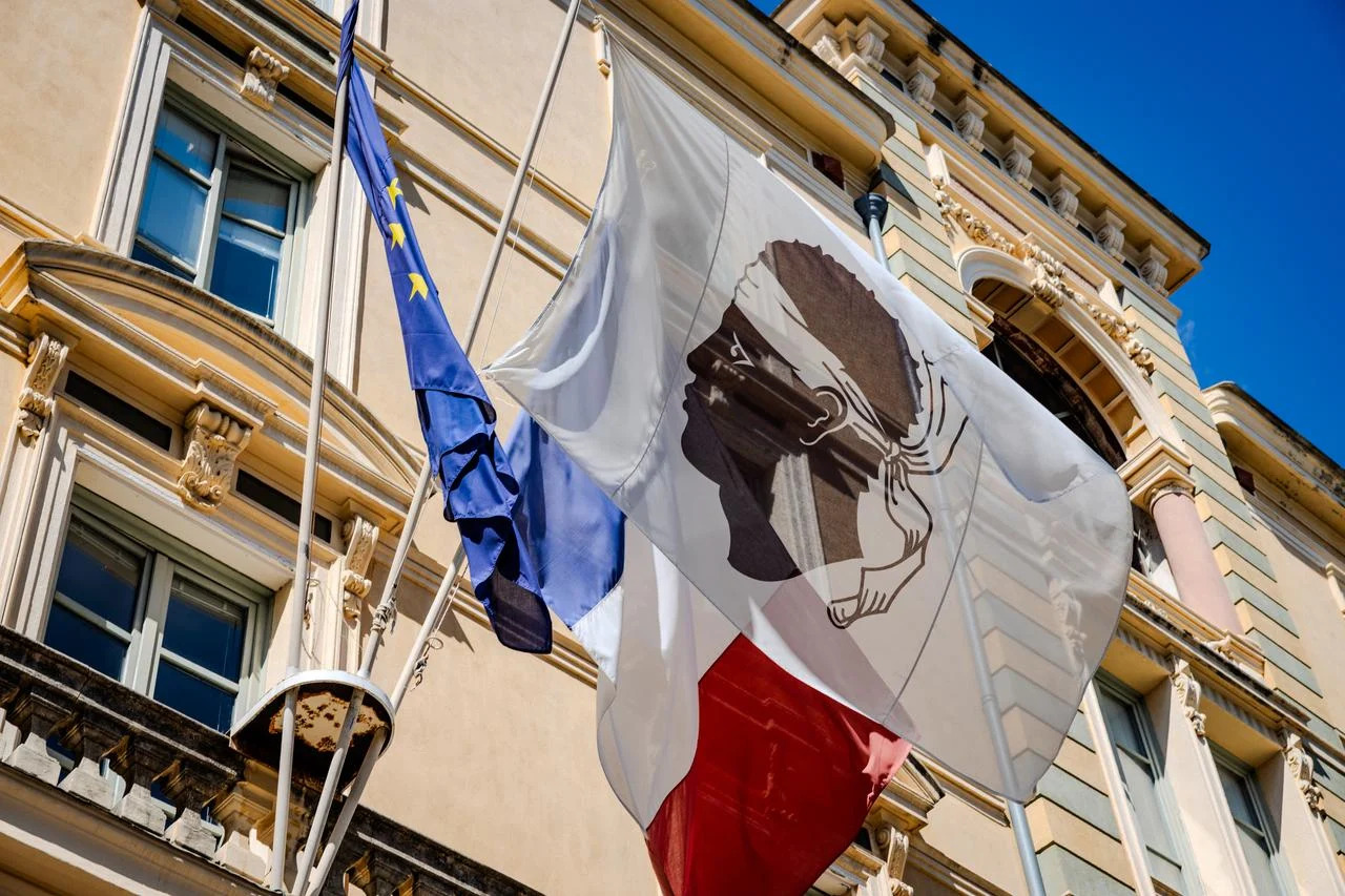 Autonomie de la Corse : quatre questions sur la réforme constitutionnelle  controversée qui arrive à l'Assemblée nationale - Yahoo Actualités France