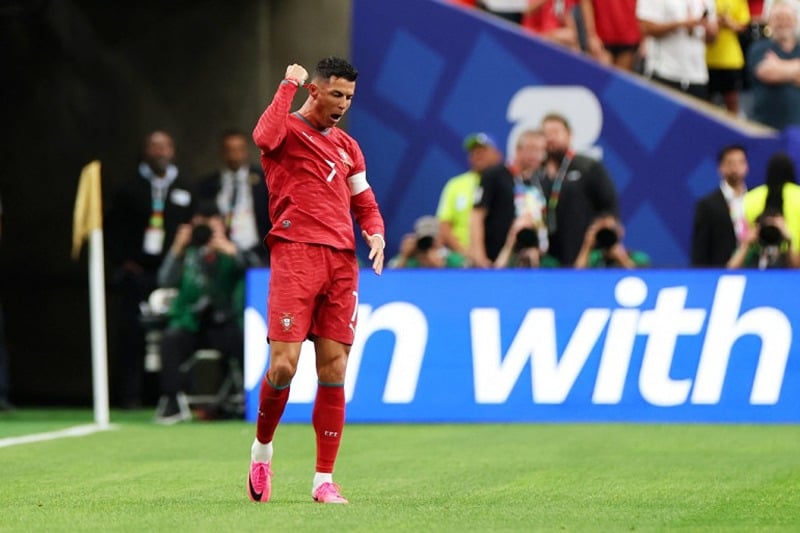 Mondial 2026 : Le Portugal écrase l'Ouzbékistan, Ronaldo s'offre une soirée  historique