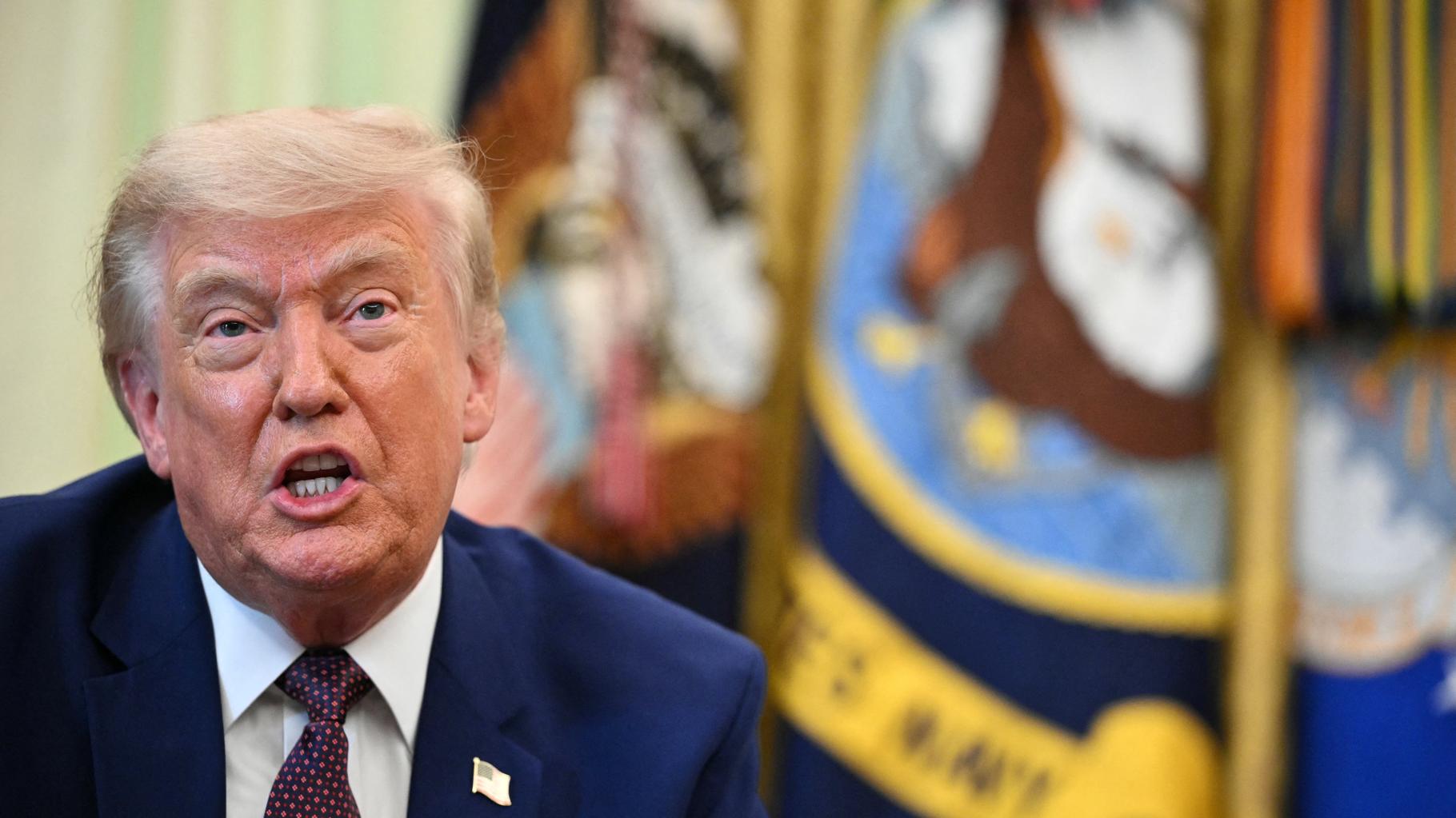 Alors que Trump évoque un accord pour « ce week-end », le Congrès américain  adopte un texte pour mettre fin à la guerre en Iran