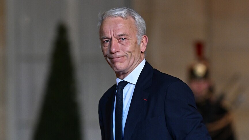France : le président du MEDEF défend la « politique de l'offre » et  rejette le congé climatique