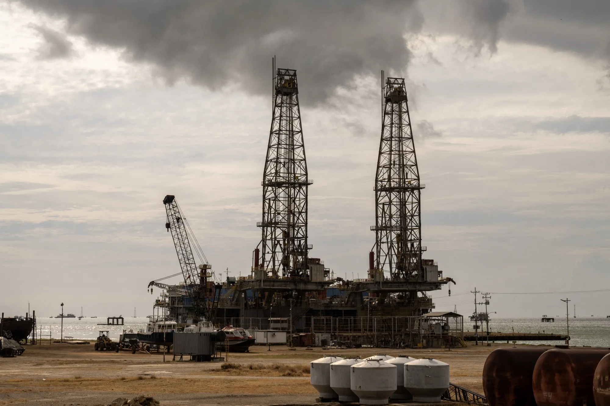 Exxon (XOM), ConocoPhillips (COP) Seek Safeguards to Return to Venezuela -  Bloomberg