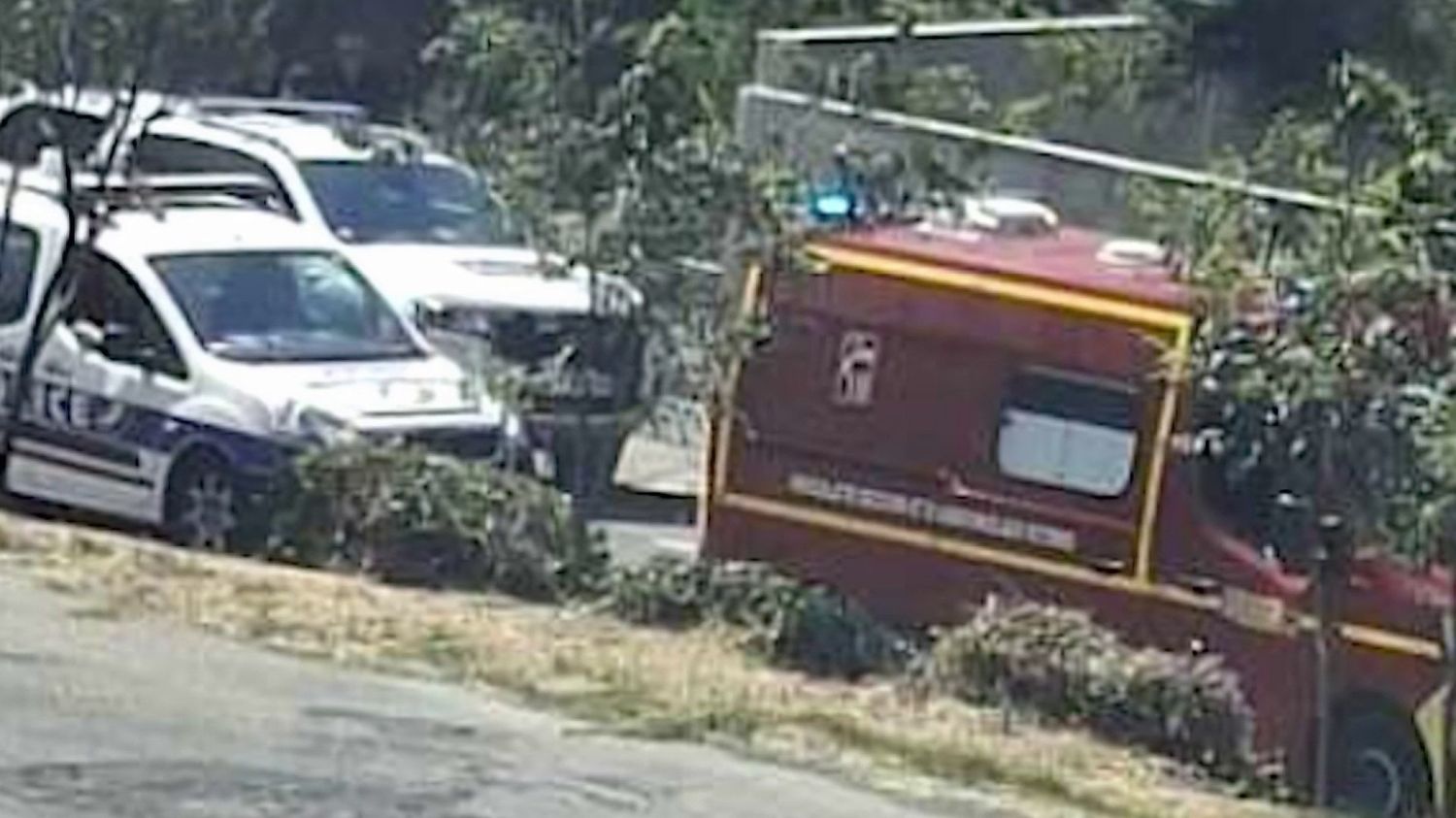 La piste de la canicule est privilégiée" : deux enfants retrouvés morts  dans une voiture à Carpentras – franceinfo