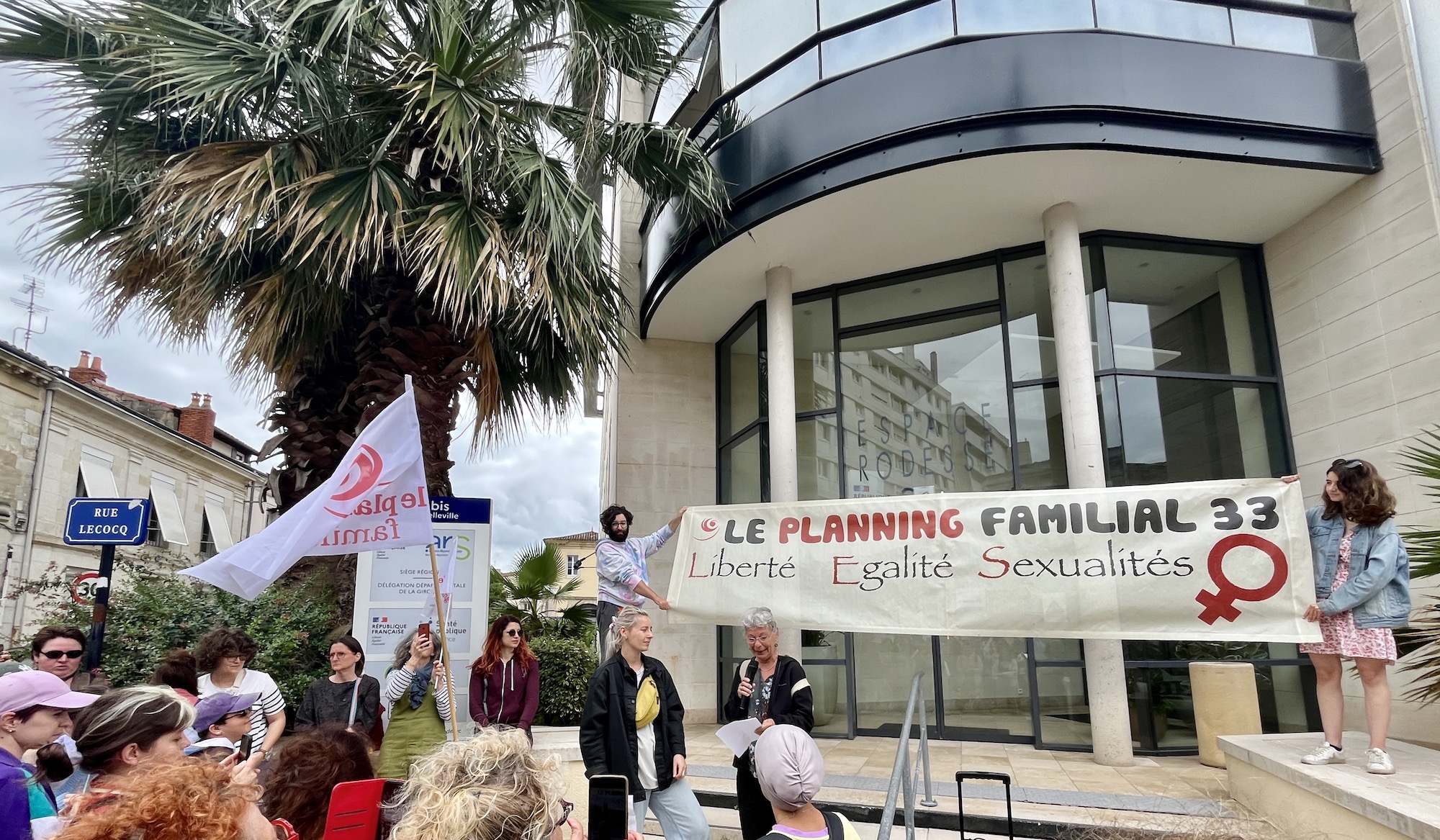 Le Planning familial de la Gironde "condamné à disparaître" par la  suppression des aides de l'ARS - Rue89Bordeaux
