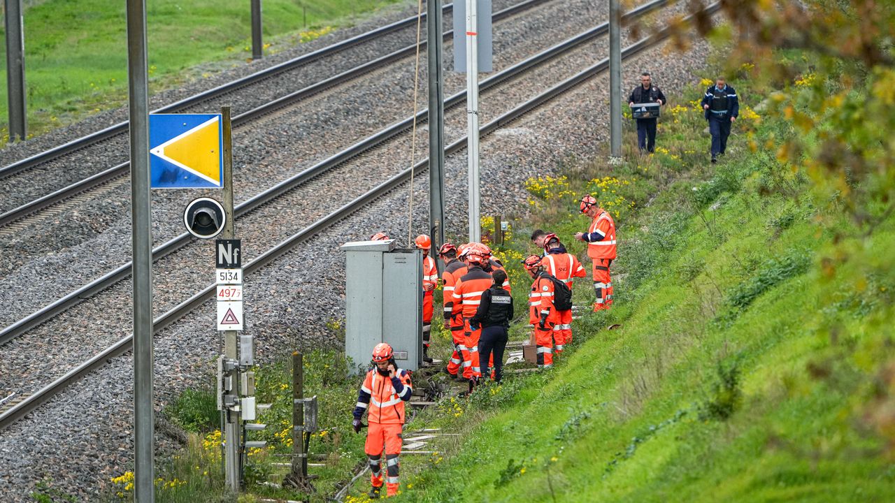 Pourquoi la SNCF est-elle contrainte d'annuler des trains à cause de la  canicule ? Les explications de Nicolas Doze sur LCI | TF1 Info
