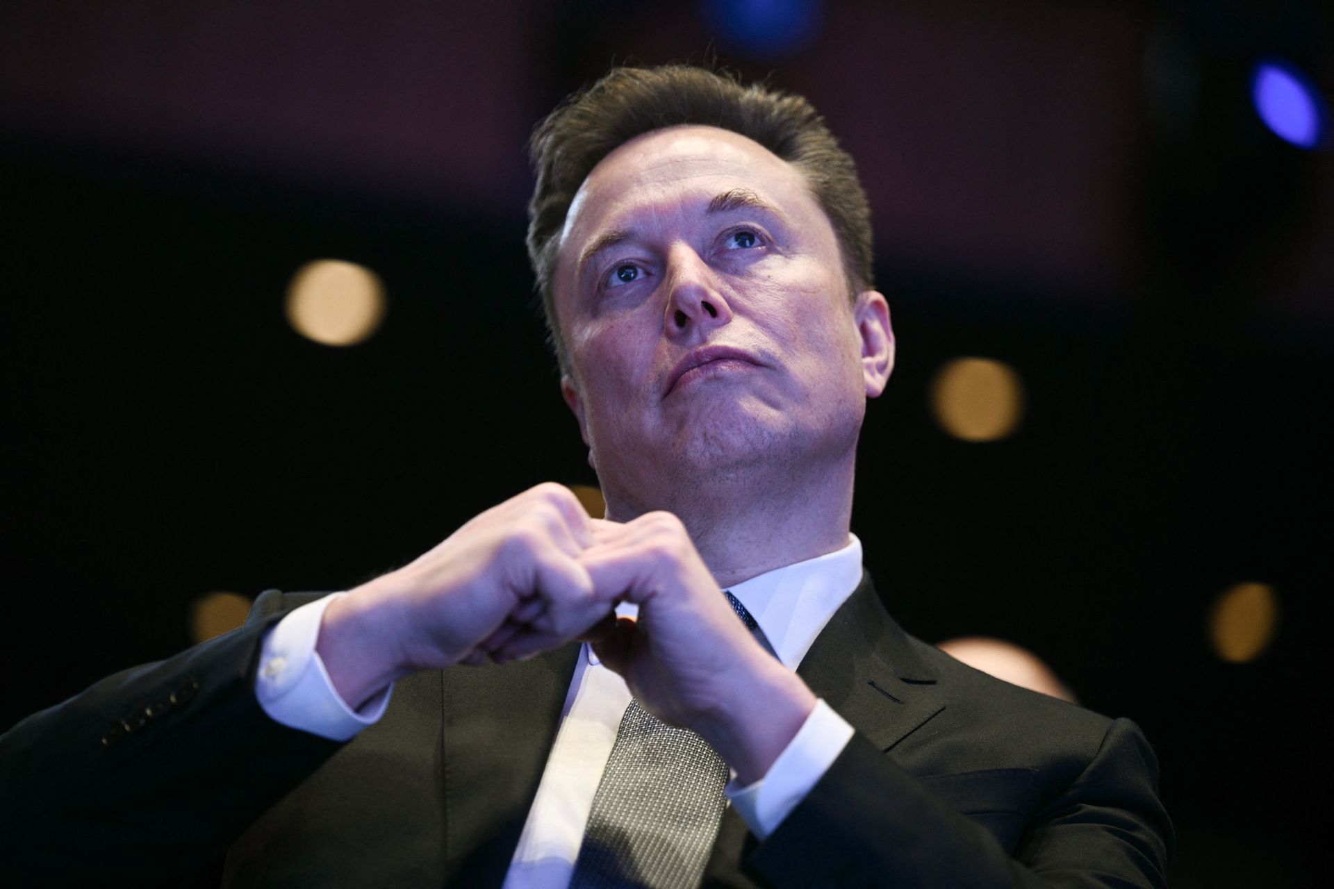 Elon Musk perd son statut de trillionaire alors que l'action de SpaceX chute .