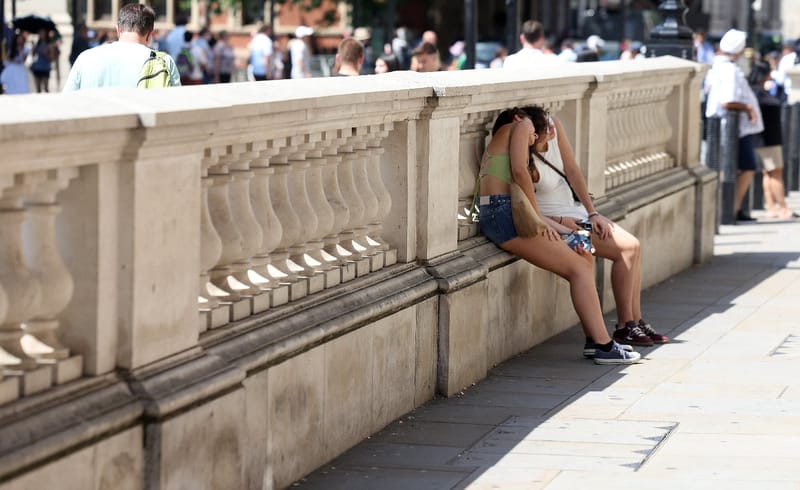 Canicule en Europe: nouveau record de chaleur en France, alertes rouges au  Royaume-Uni