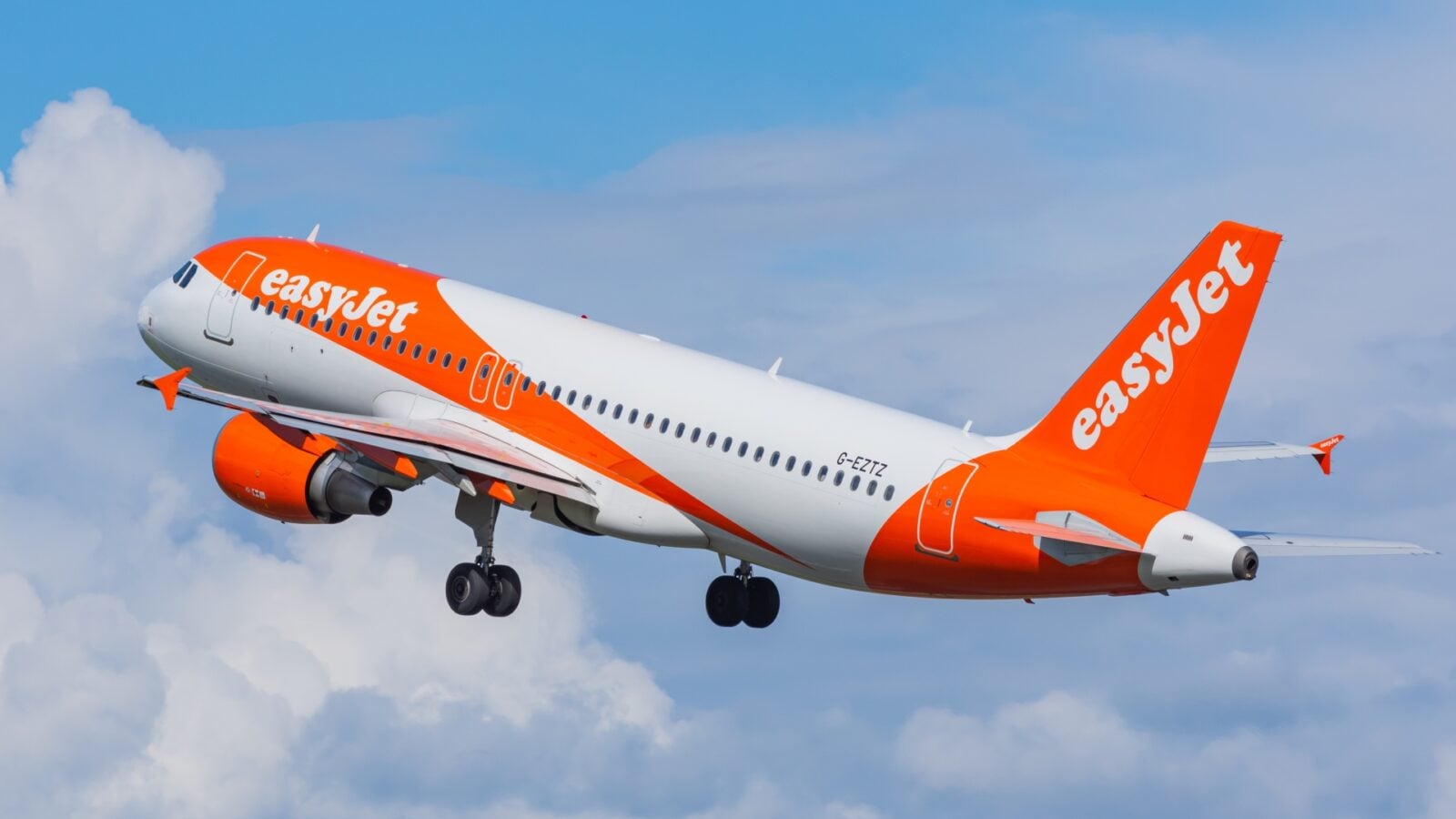 EasyJet bientôt américaine ? La compagnie aérienne rejette encore une offre  de plus de 5 milliards d'euros