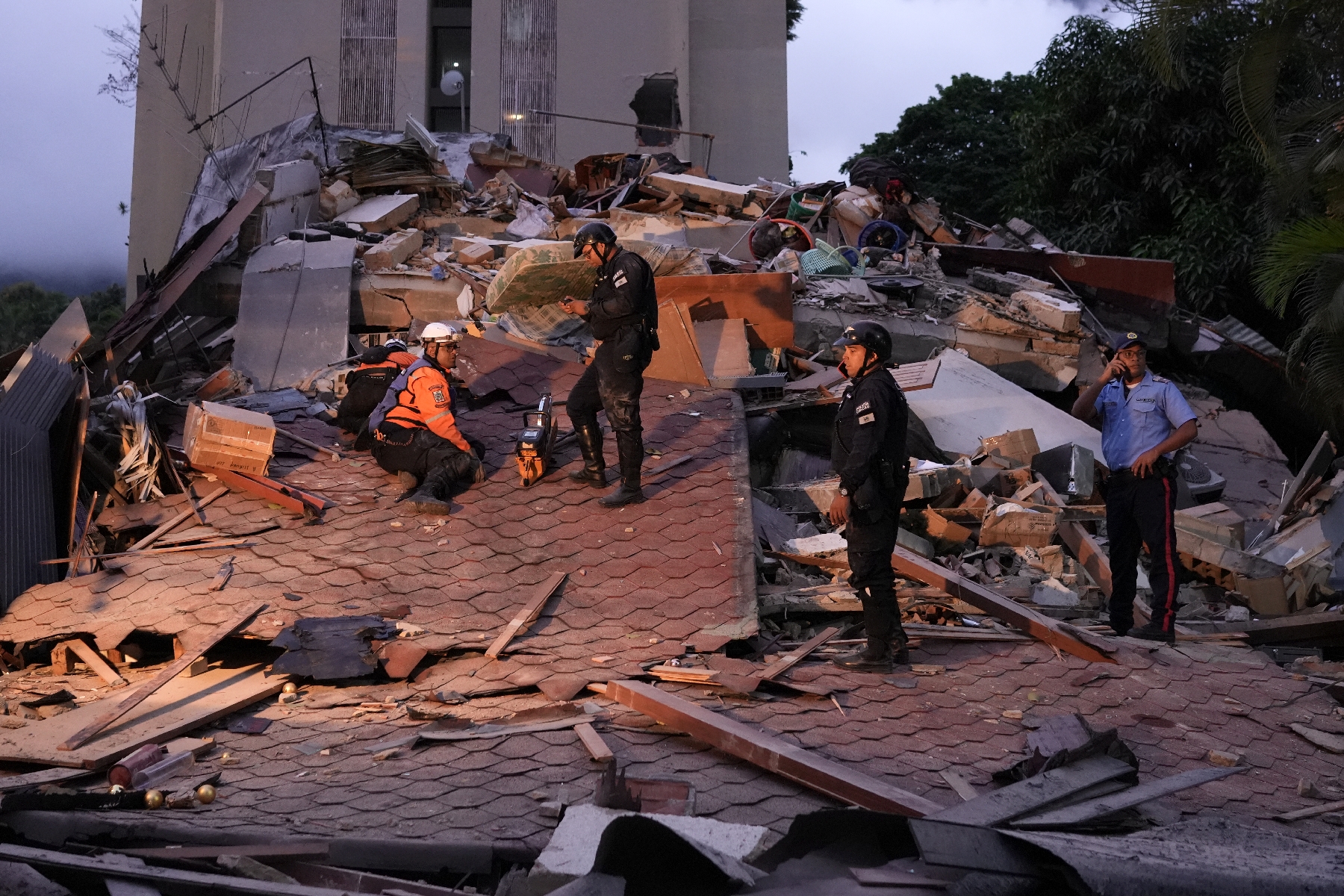 Double séisme au Venezuela, destructions et panique à Caracas
