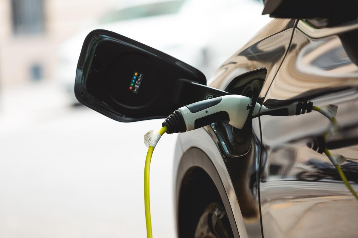 Canicule et voiture électrique : les bons réflexes pour éviter les pièges  lors des fortes chaleurs
