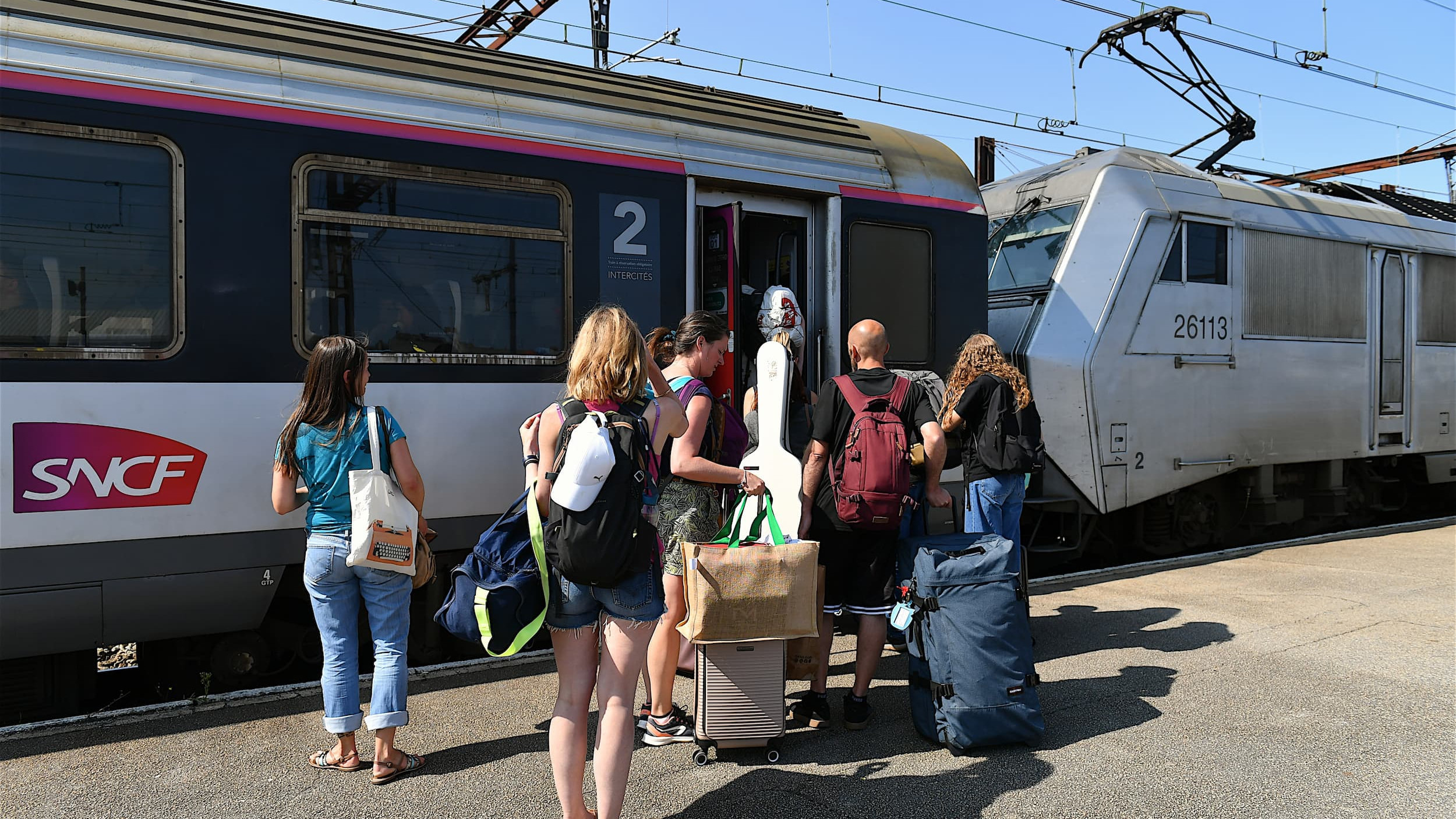 Canicule : pourquoi la SNCF supprime des trains en cas de fortes chaleurs ?  - mesinfos