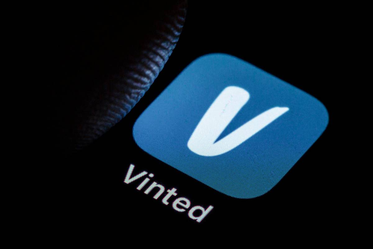 Soupçons de trafic d'enfants sur Vinted : Sarah El Hairy et la police  nationale saisissent la plateforme Pharos - L'Humanité