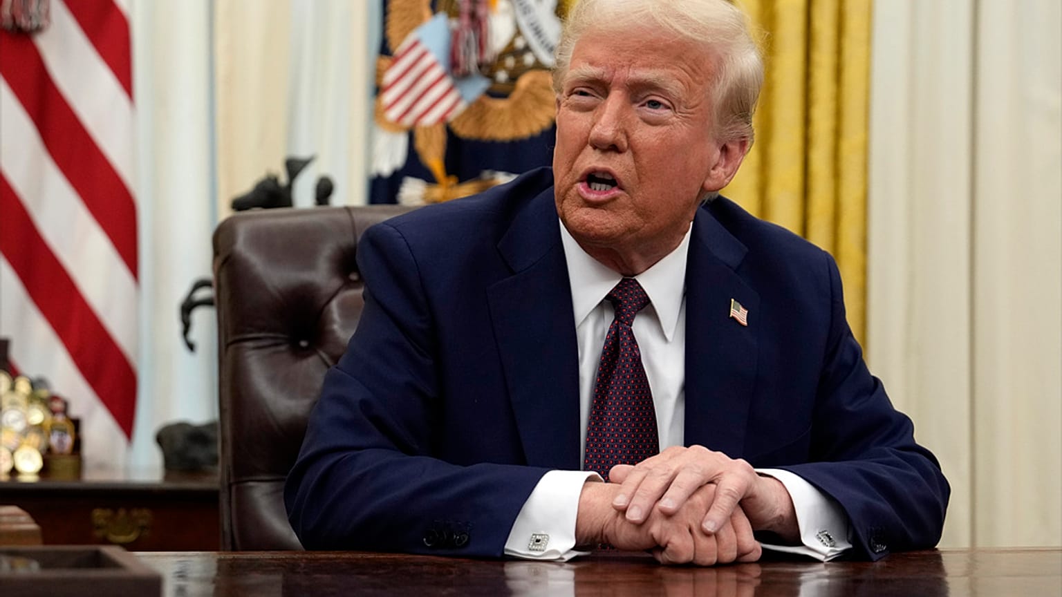 Un juge fédéral bloque le décret de Donald Trump redéfinissant le droit du  sol | Euronews