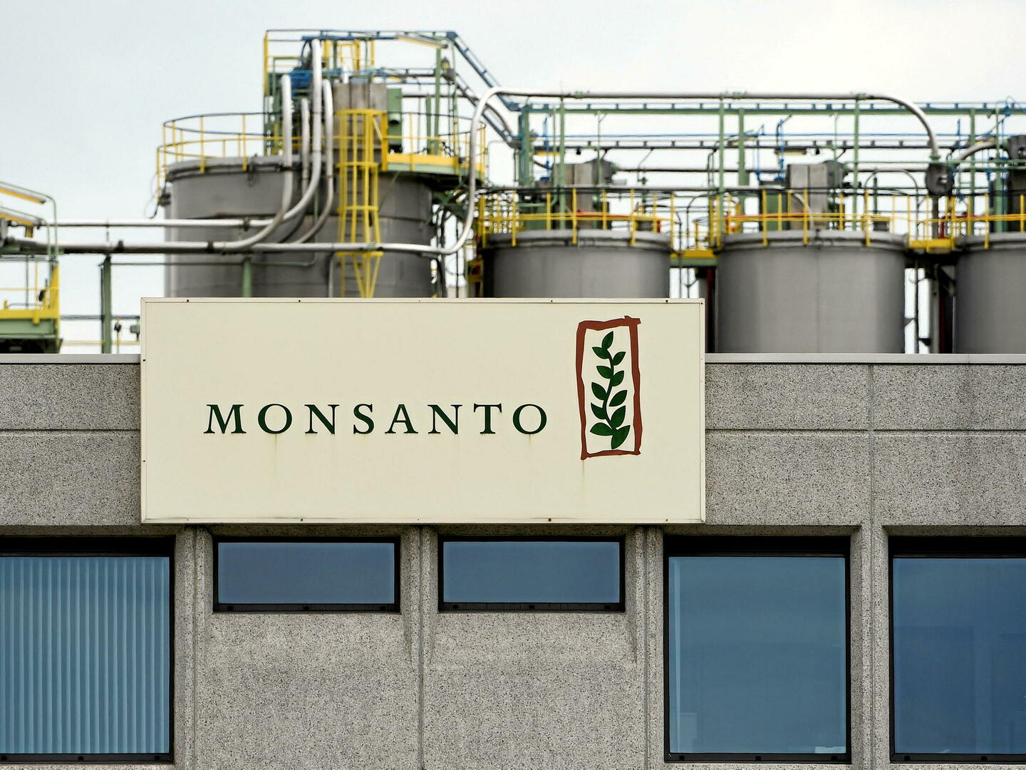 États-Unis : Monsanto condamné à une lourde sanction après une exposition  aux PCB