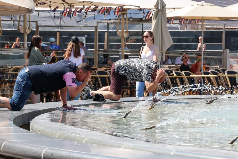 DIRECT. Canicule : 61 départements en vigilance rouge vendredi ; record de  température nocturne