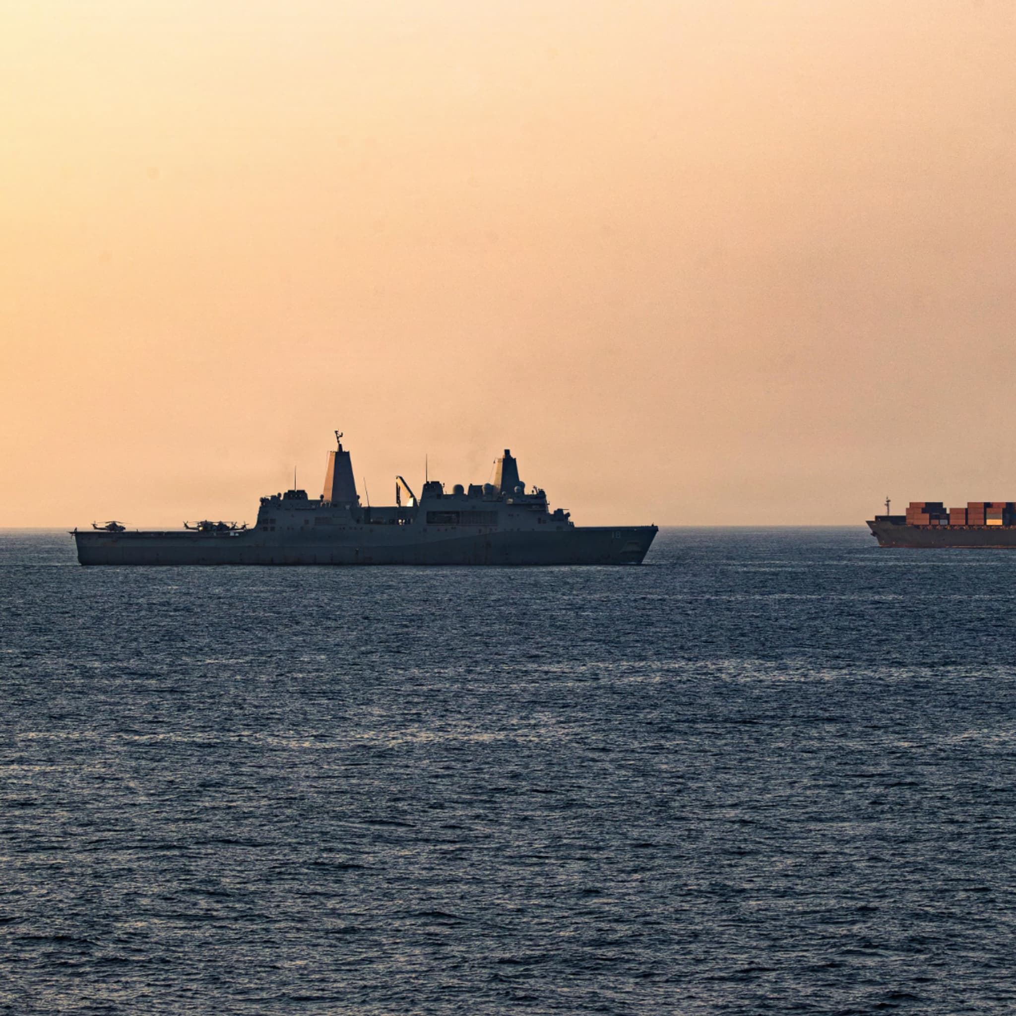 Un cargo touché par un "projectile d'origine inconnue" dans le détroit  d'Ormuz