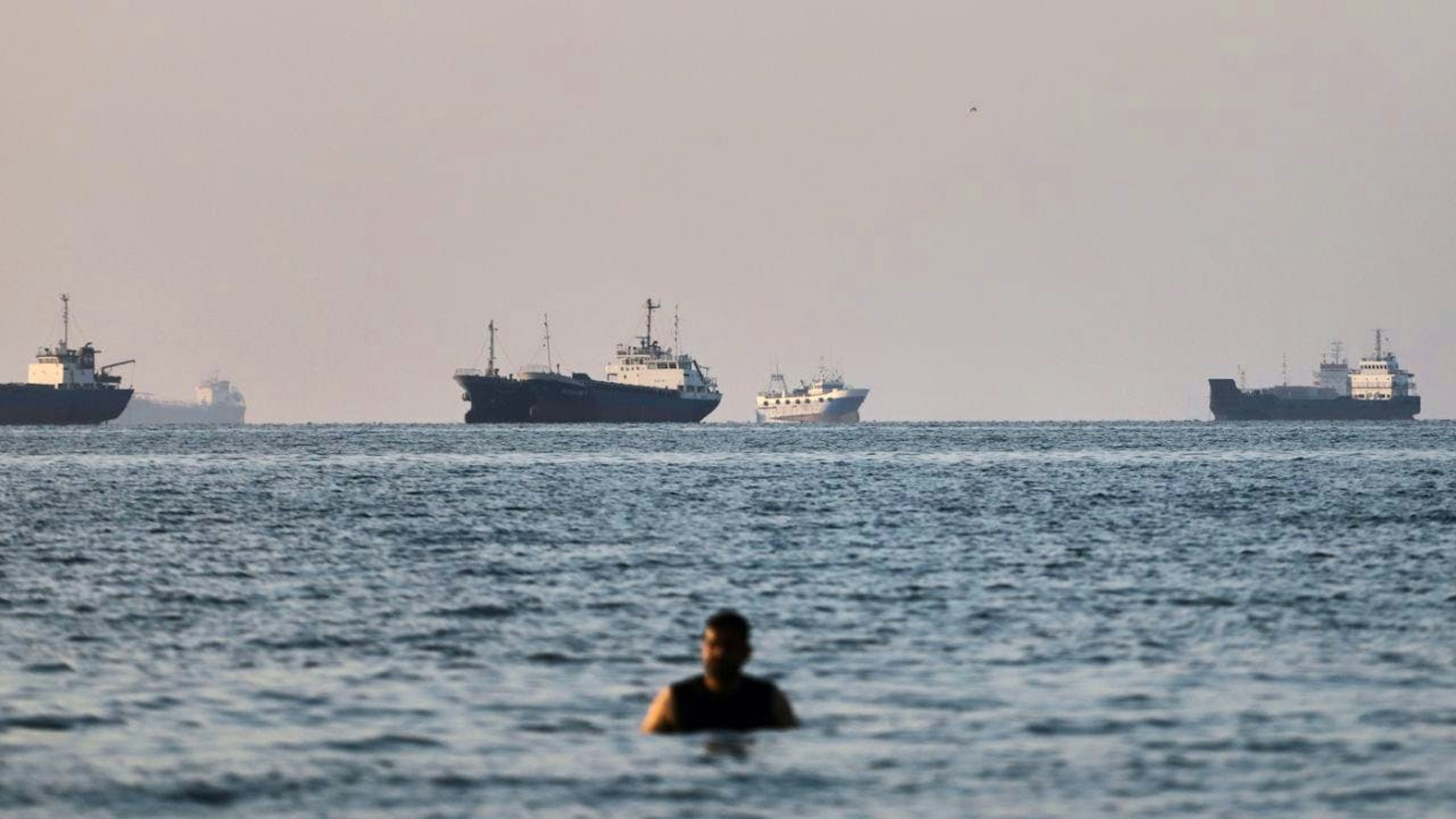 L'ONU lance l'évacuation de plus de 11'000 marins bloqués