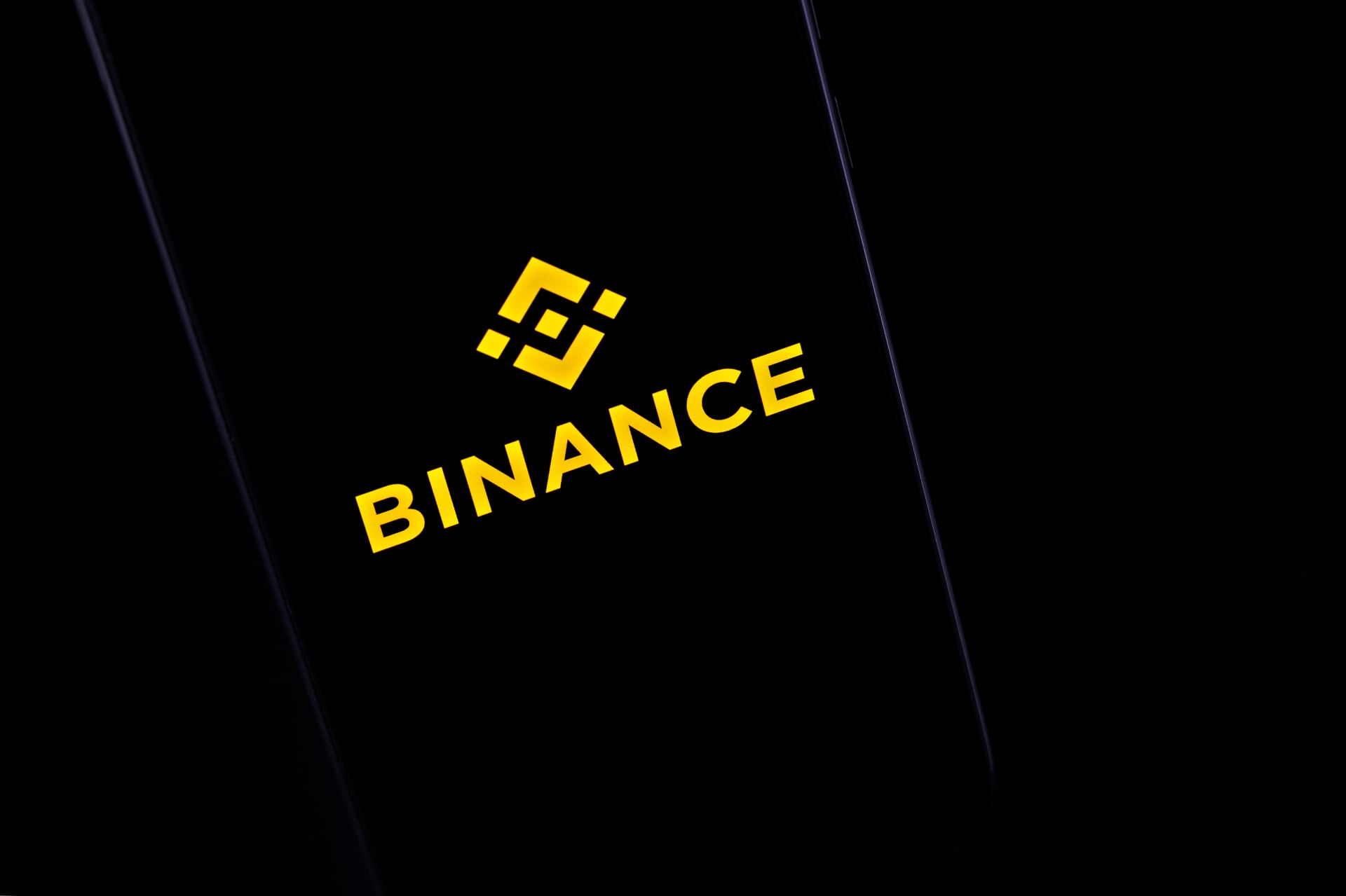 Binance ferme en France : les utilisateurs doivent retirer leurs crypto-monnaies  ces prochains jours