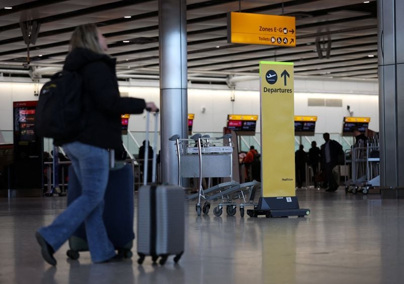 L'aéroport de Londres-Heathrow juge ses perspectives incertaines, le conflit  au Moyen-Orient modifiant les flux de passagers | Zonebourse