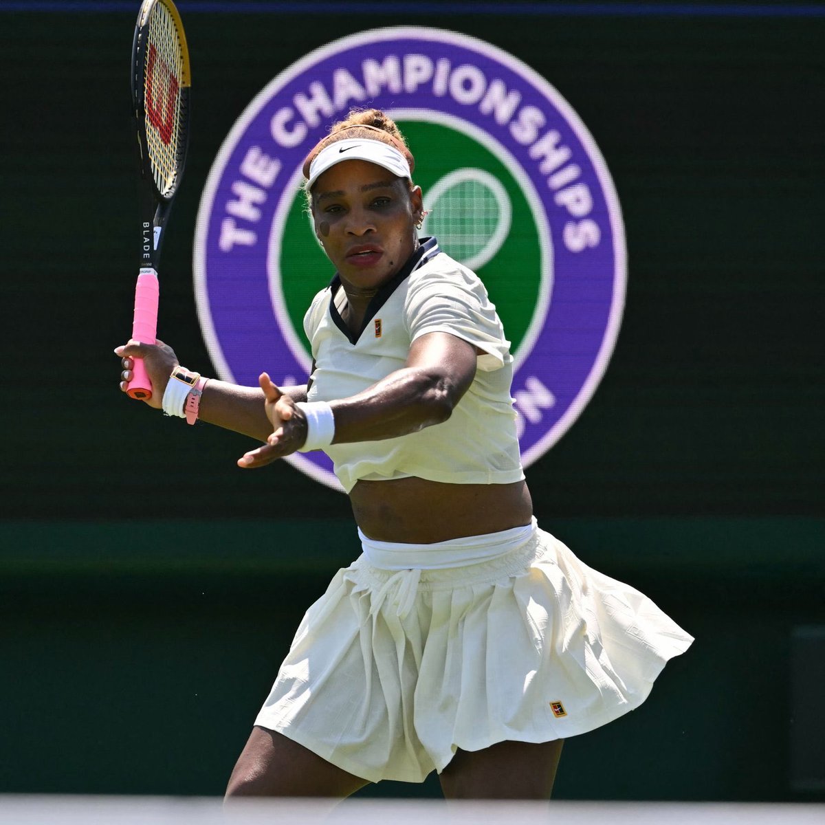 🚨 PREMIER TOUR #WIMBLEDON 🍓 🇺🇸 SERENA WILLIAMS ⚡️ MAYA JOINT 🇦🇺 La  légende américaine de 44 ans affrontera l'Australienne de 20 ans pour son  retour en simple.