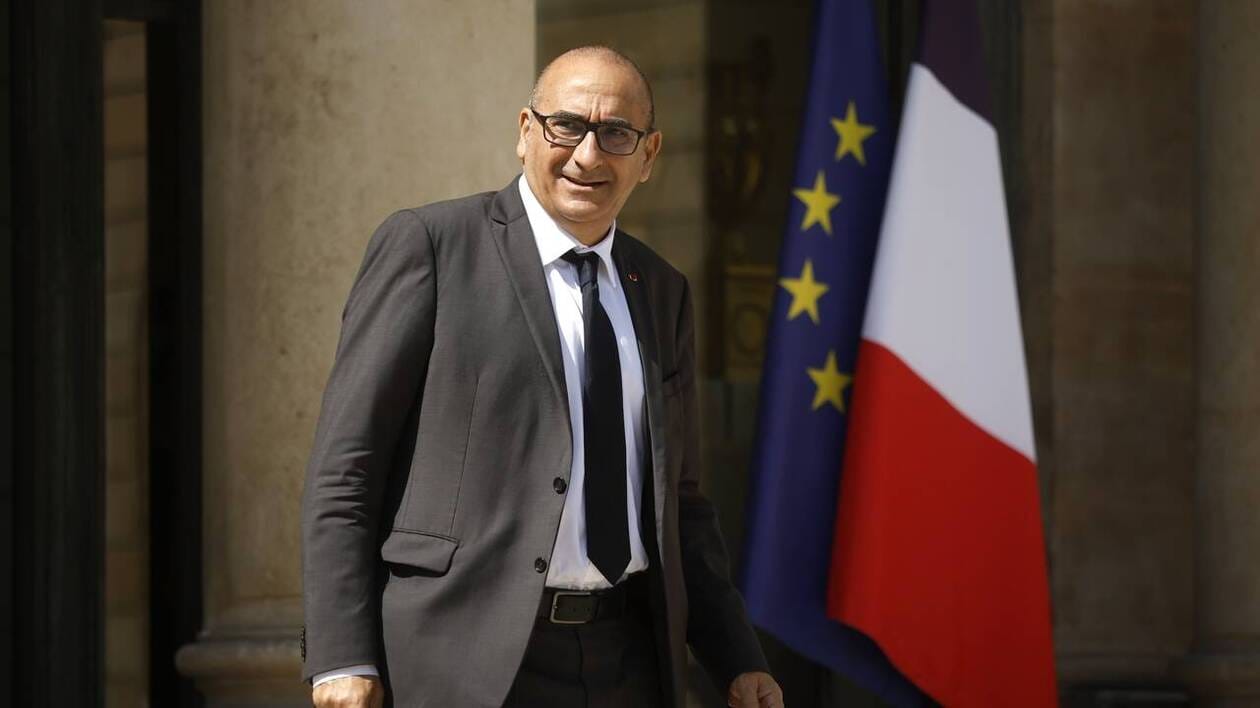 Canicule : Laurent Nuñez recommande aux préfets d'interdire la vente et la consommation  d'alcool dans l'espace public