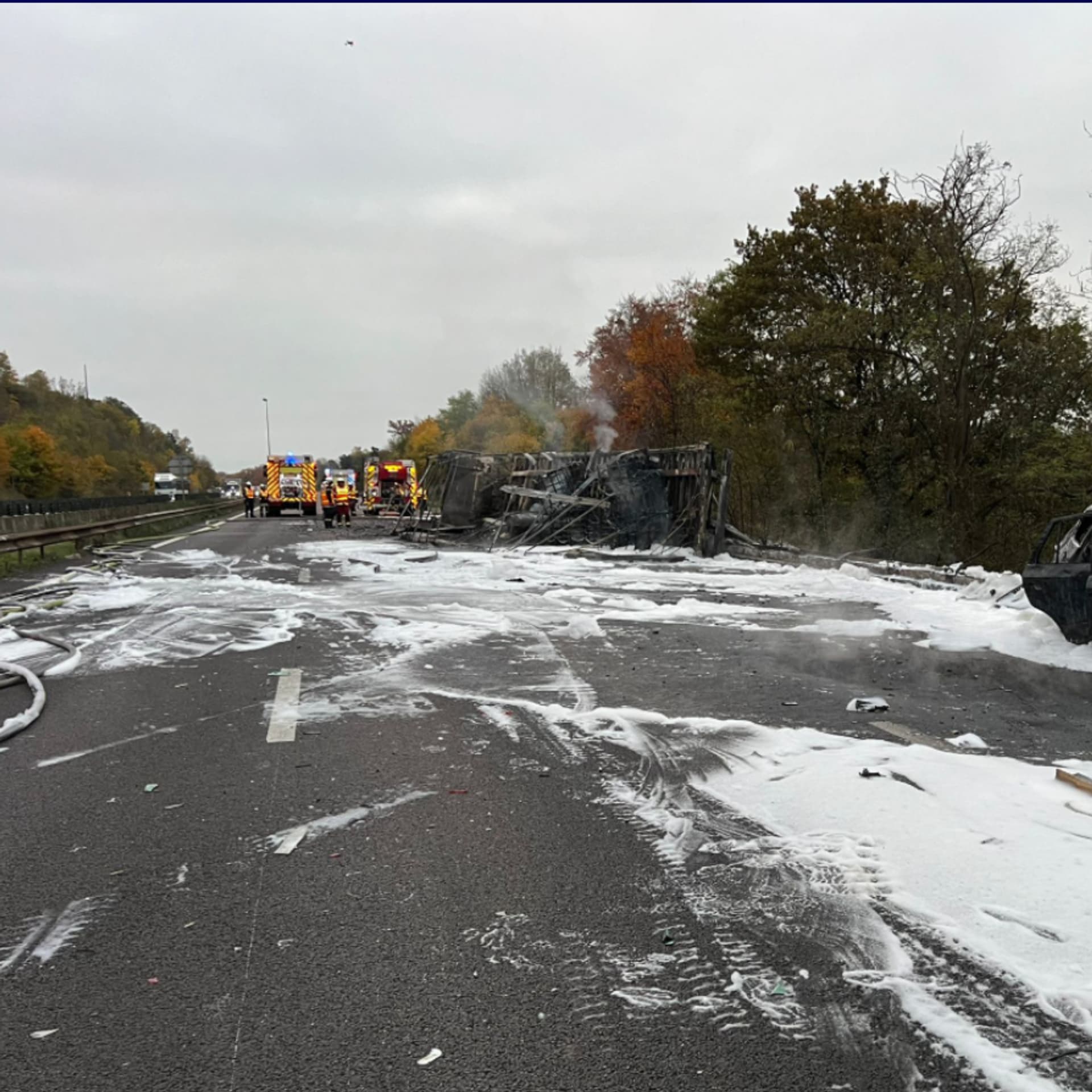 Tout pouvait exploser": un policier et une gendarme hors service sauvent la  vie du chauffeur d'un poids lourd en feu