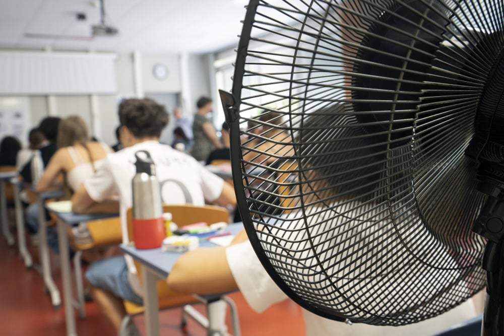 Canicule : 130 millions d'euros débloqués en urgence pour rafraîchir les  écoles